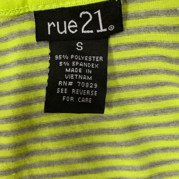 Rue21 S green tank top - Picture 2 of 3